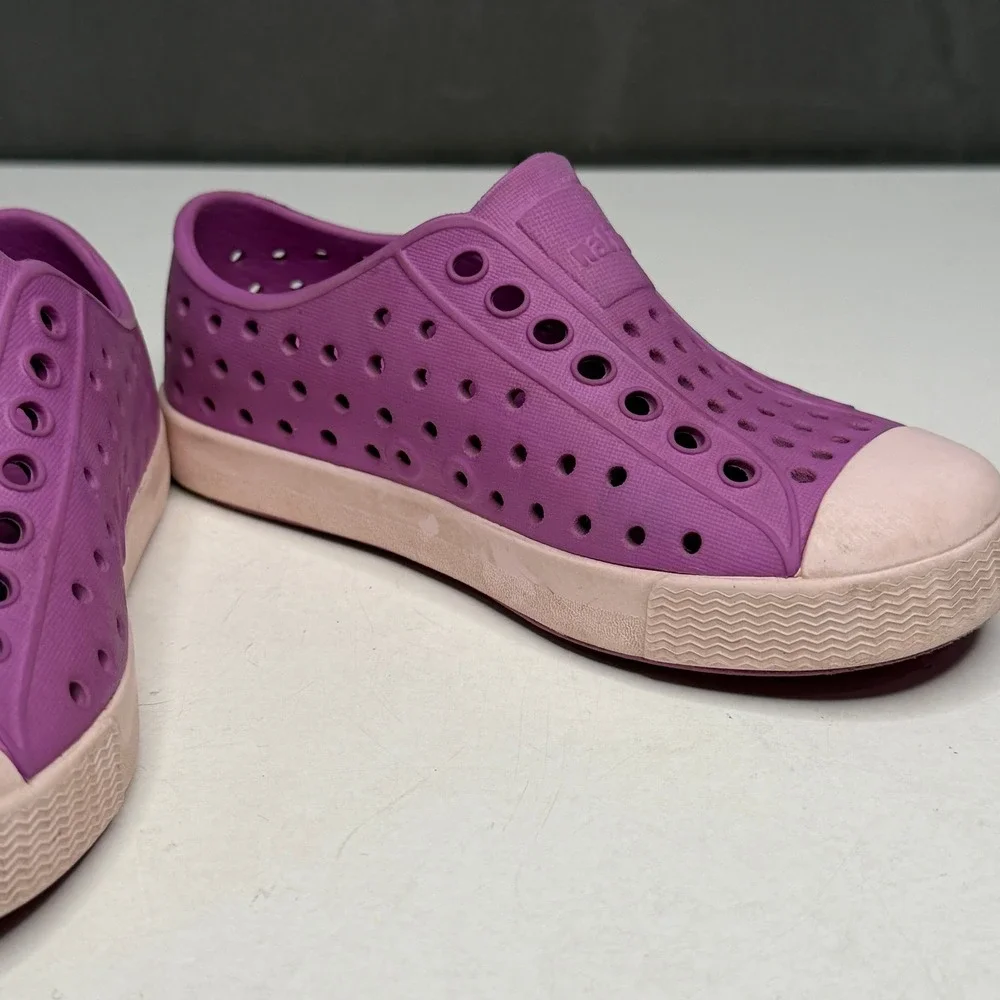 Native Jefferson Shoes Kids Size C8 Purple Slip‎ On Perforated Water Sneakers